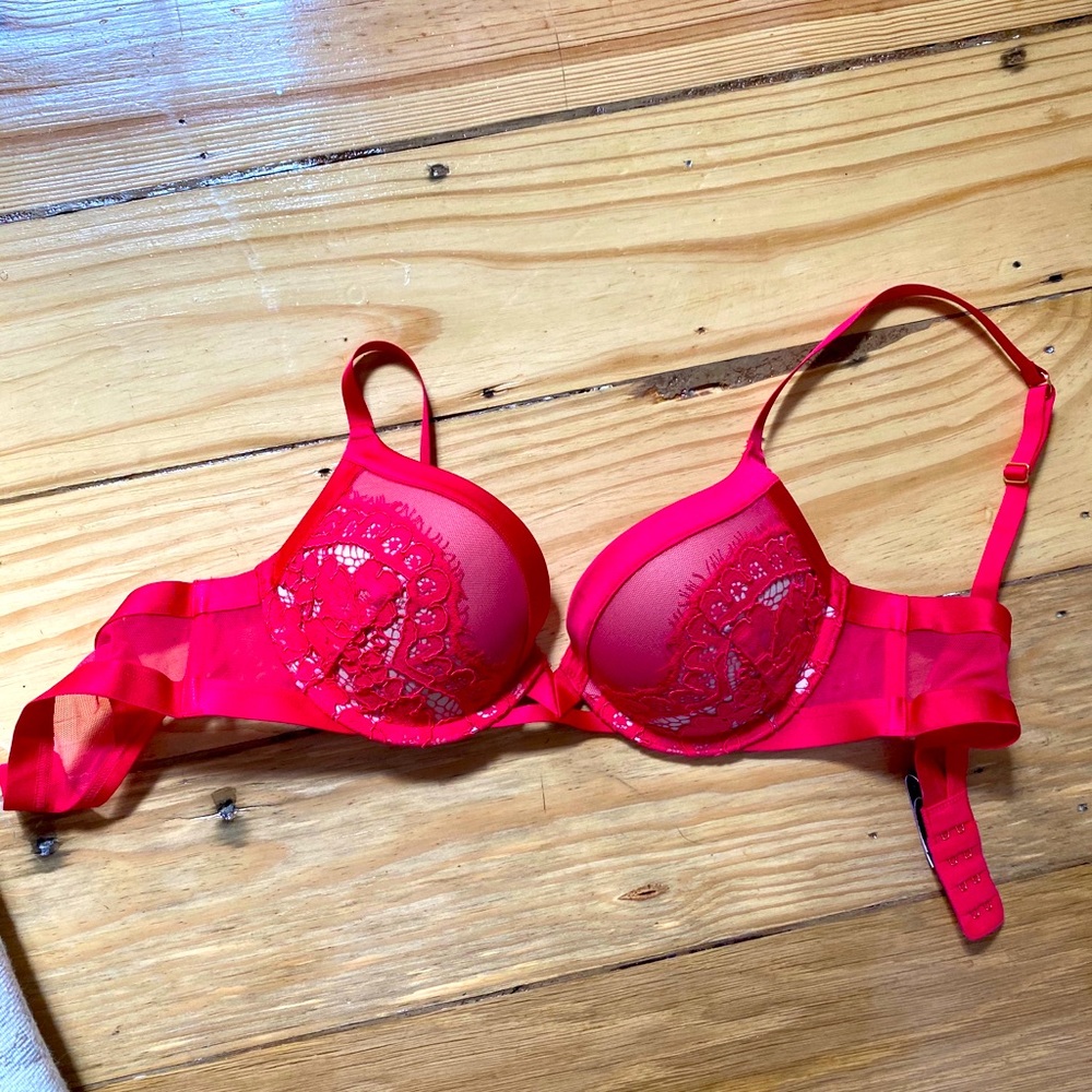 Victoria’s Secret bra